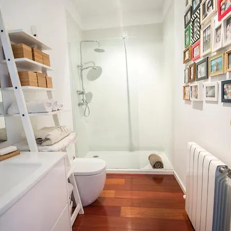 Casa En El Barrio De Santa Catalina - Aire Acondicionado De 2023 بيت للعطل *